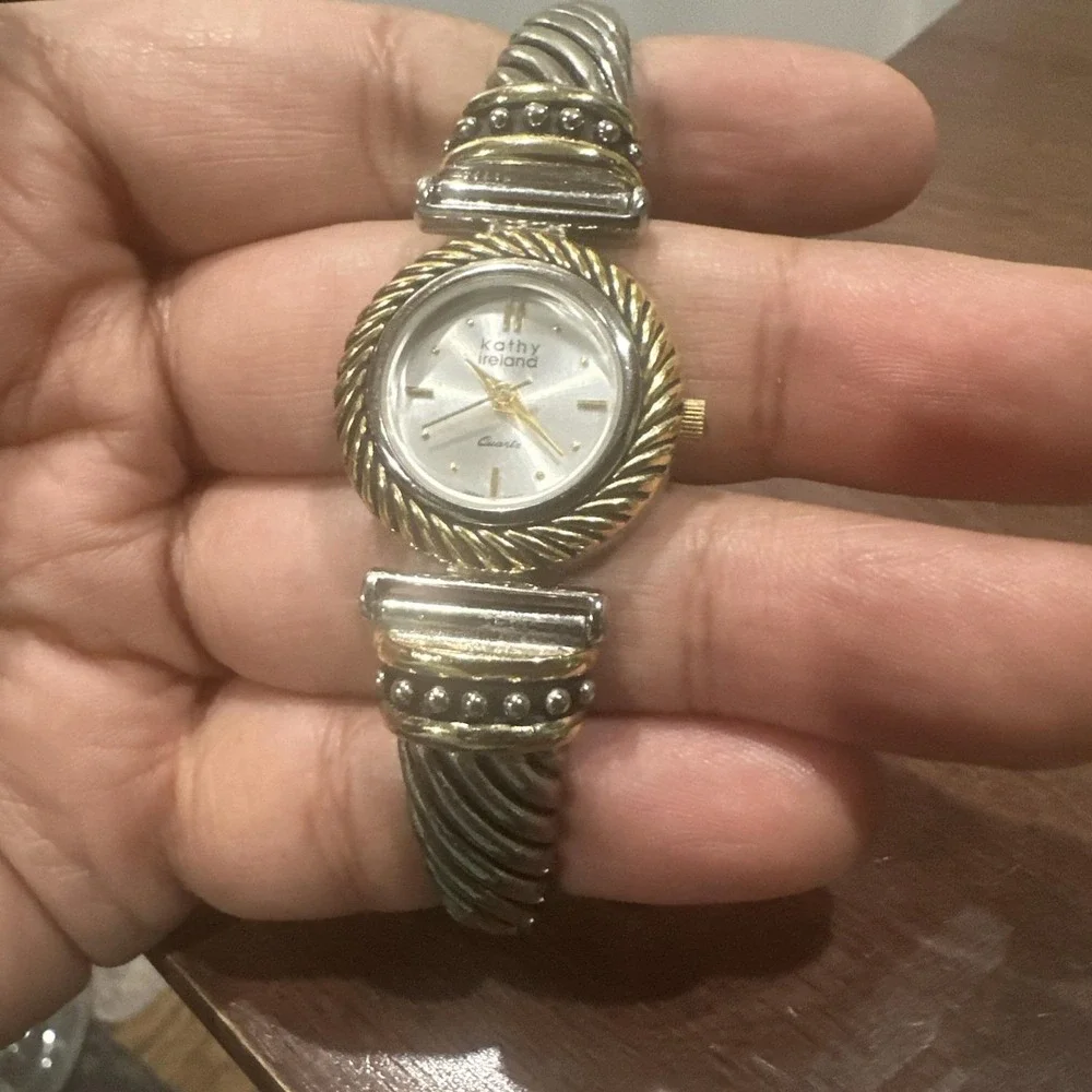 Working Kathy Ireland Women's‎ 25mm Stretch Band Watch - New Battery Fit 6.5in
